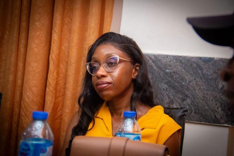 A participant at the meeting with the HTWC Chairman